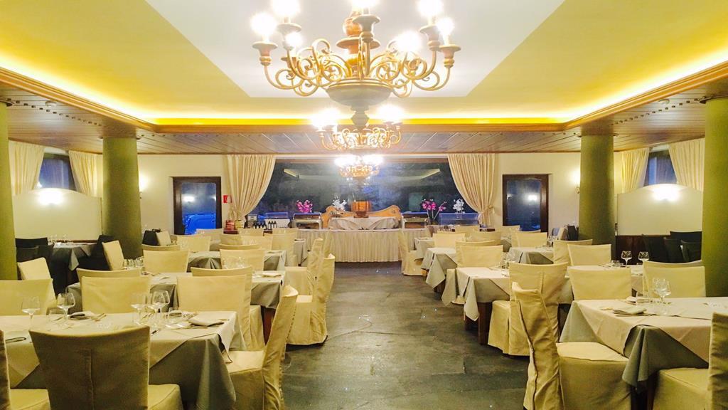 Parc Hotel Posta Сан-Виджилио-ди-Мареббе Экстерьер фото